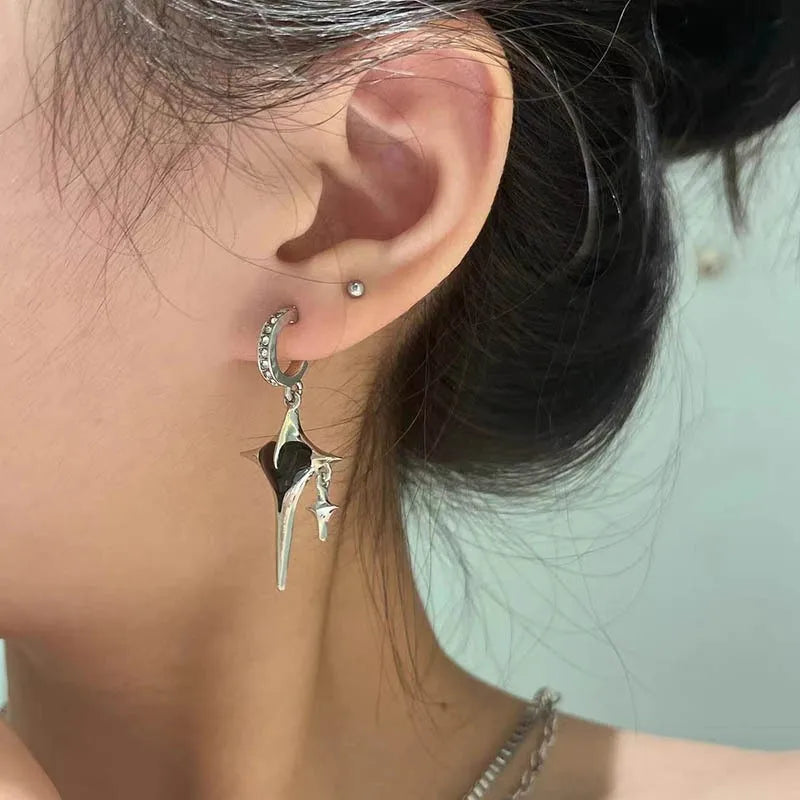 Schwarze Herz-Tropfen-Öl-Silberfarbene Sternohrringe Y2K Punk Hip Hop Halskette Personalisierter übertriebener Schmuck für Frauen