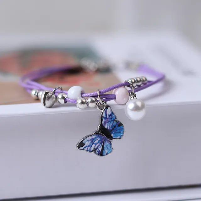 Braunes Lederarmband mit handgefertigtem Boho Gypsy Hippie Design und Stern G-Schlüssel Noten Metallcharms Holzknopf Perlen Wickelarmband Unisex verstellbar