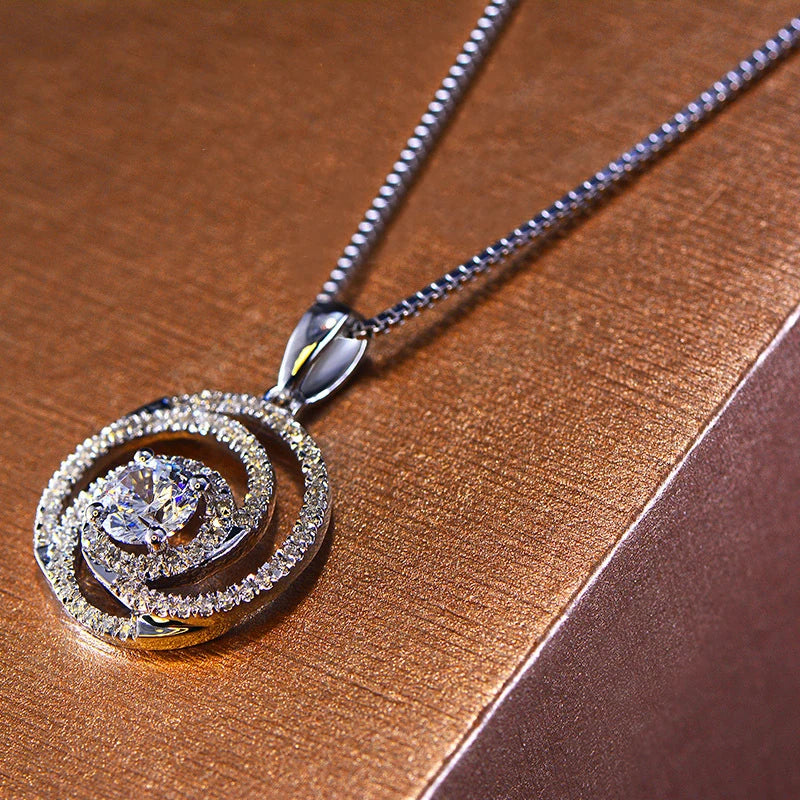 Kreative kreisförmige Anhänger Halskette mit funkelndem Kristall Cubic Zirkonia - Modischer Schmuck für Frauen