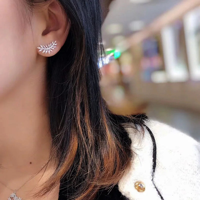 Huitan Ohrringe mit CZ-Stein, stilvoller Schmuck für Frauen, silberfarbene Mode-Ohrringe, Hochzeitsaccessoires