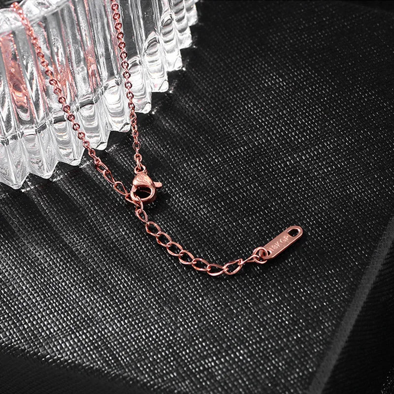 Beliebter Schmuck aus Titanstahl fürs Netzwerk | Fußkettchen aus Titanstahl