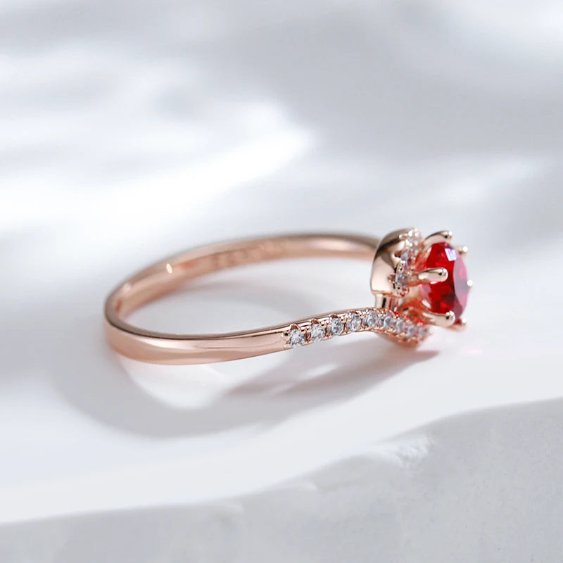 Kinel Hochmodischer 585 Roségoldfarbener Ehering für Frauen mit rundem rotem natürlichen Zirkon - Kristallgeschenk für den täglichen Gebrauch