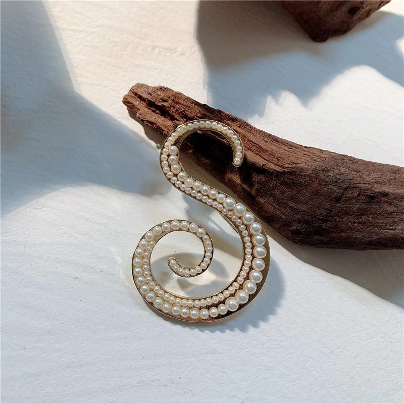 Koreanischer Buchstabe Initial Pearl Besetzt Brosche Pin
