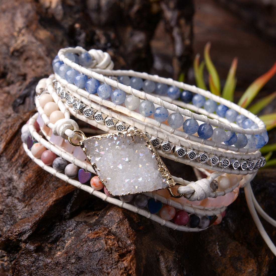 Armband mit gemischten Natursteinen