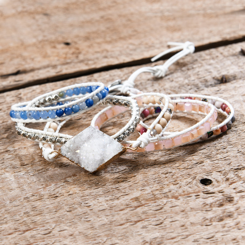 Armband mit gemischten Natursteinen