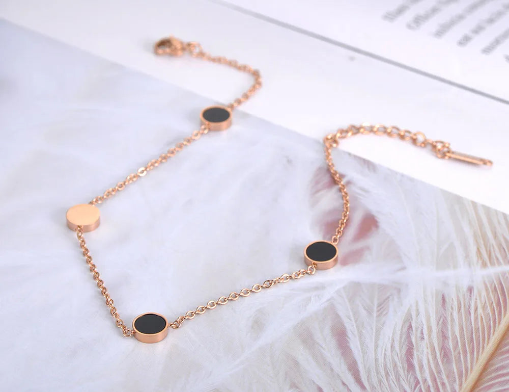 Bohemia Beach Charm Fußkettchen aus Edelstahl mit schwarzem Acrylketten-Link für Frauen