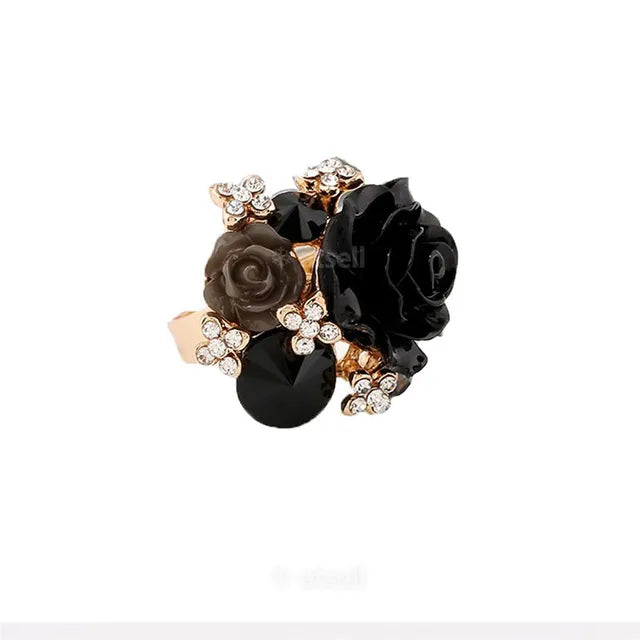 Eleganter Blumenring mit luxuriösen Kristallharz-Strasskugeln und Zirkonia - Modischer Statement-Schmuck für Frauen - Verstellbare Größe