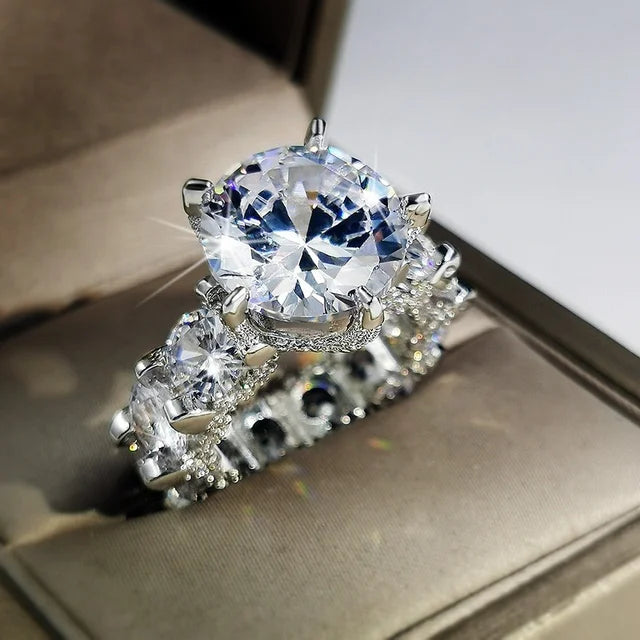 Elegante Designer Kristall Zirkon Ringe für Damen Accessoires Moissanite Ring Valentinstag Geschenk Schmuck Ästhetik Anillos Mujer