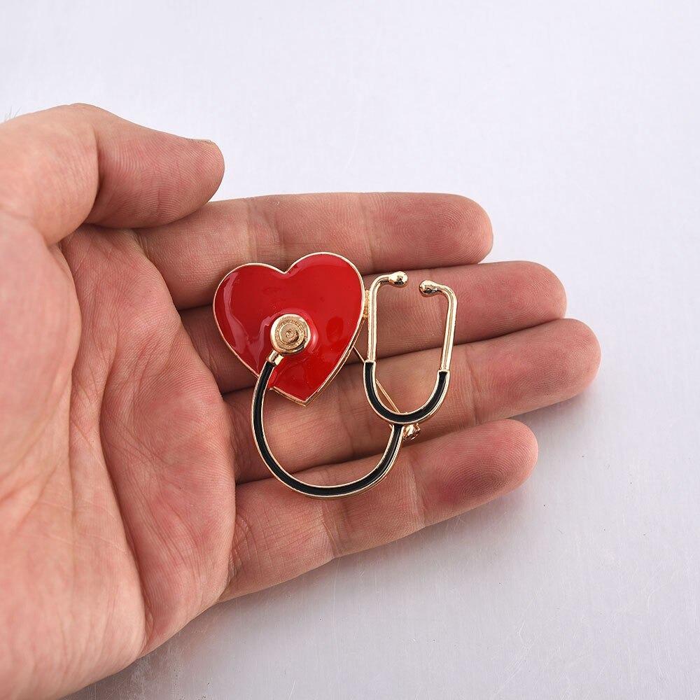 Medizinische Herzform Und Stethoskop Broschenstifte