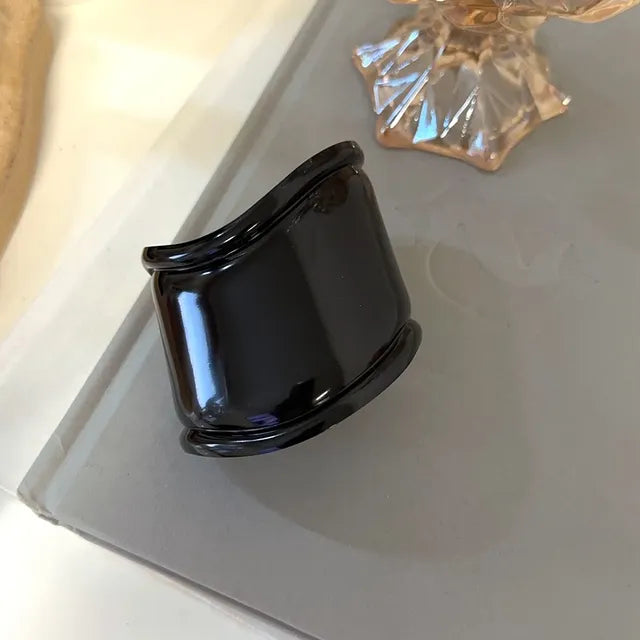 Breites Metallarmband mit Öffnungen | Schmuckarmband | Modischer Schmuck