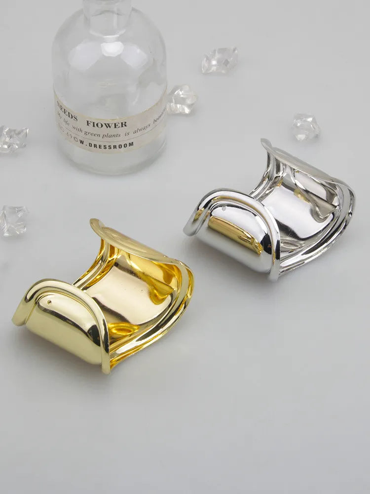 Breites Metallarmband mit Öffnungen | Schmuckarmband | Modischer Schmuck