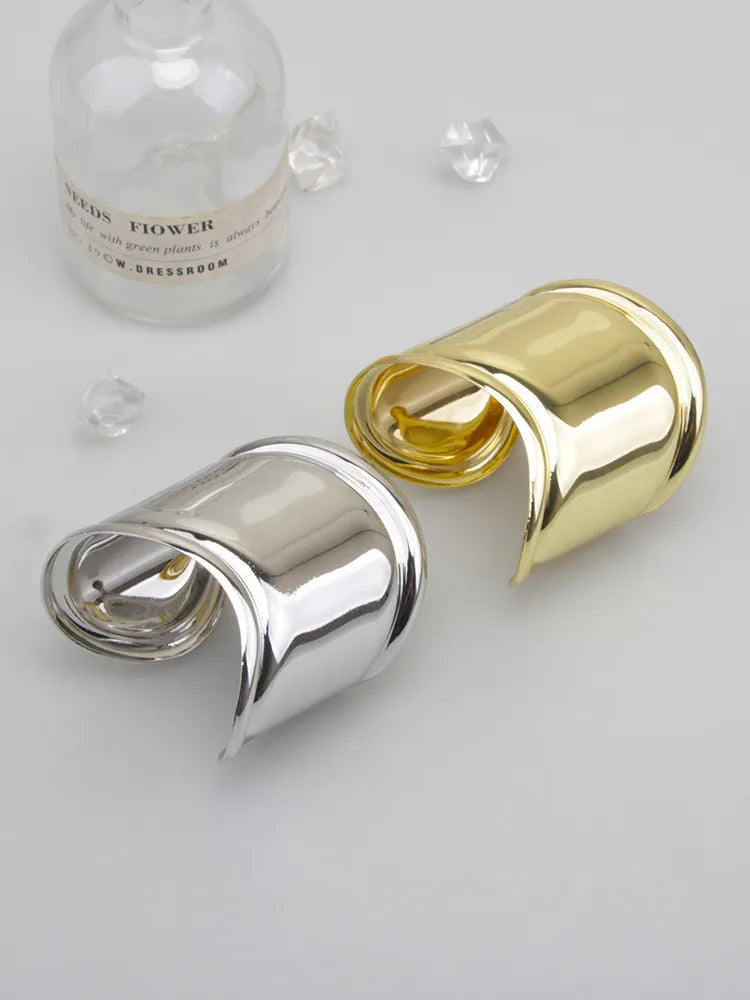 Breites Metallarmband mit Öffnungen | Schmuckarmband | Modischer Schmuck