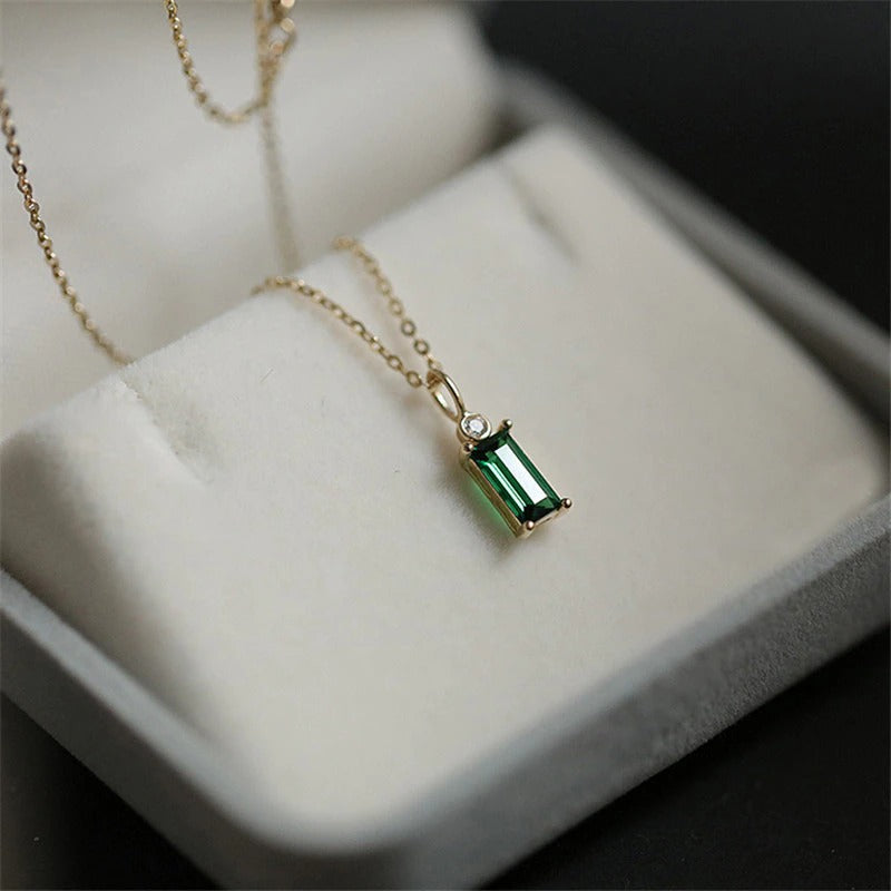 Minimalist Green Emerald Inspiriertes Schlüsselbein Anhänger Halsketten