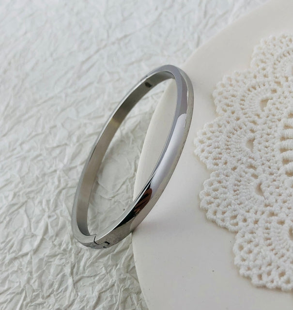 Armband mit Zirkoneinlage