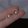 Elegante Ohrringe mit hohlem Kreis und Imitationsperlen für Frauen, Zirkonia CZ Strasssteine, ungewöhnliches Design, weiblicher Schmuck