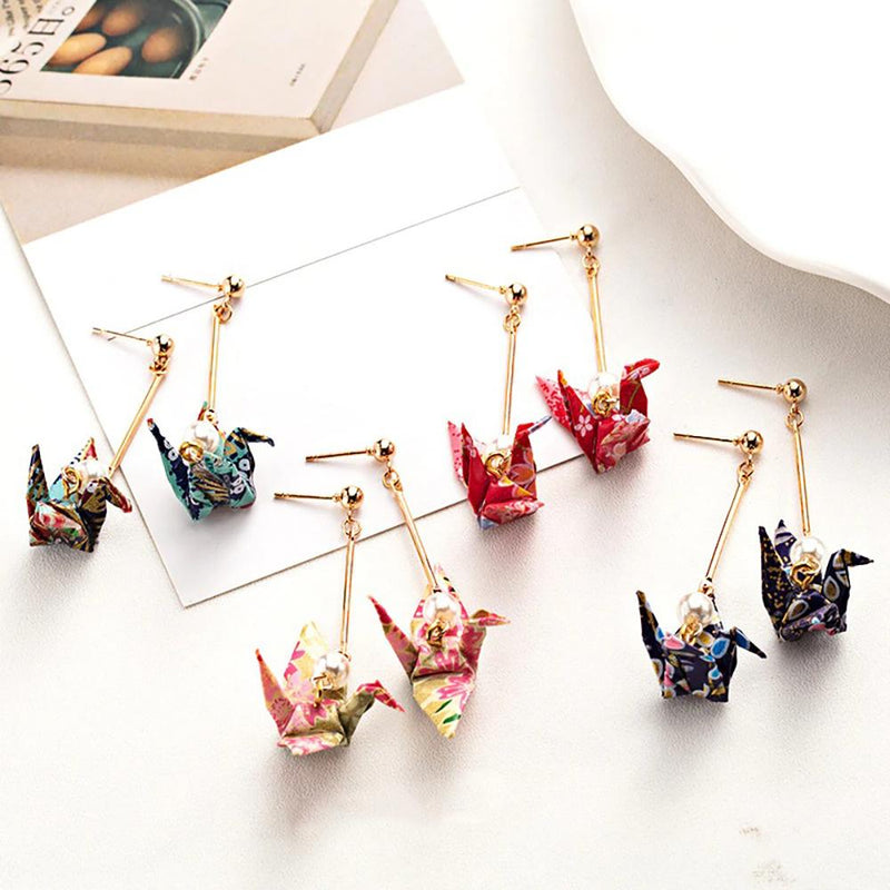 Ein Einzigartiger Papierkran Origami Ohrringe