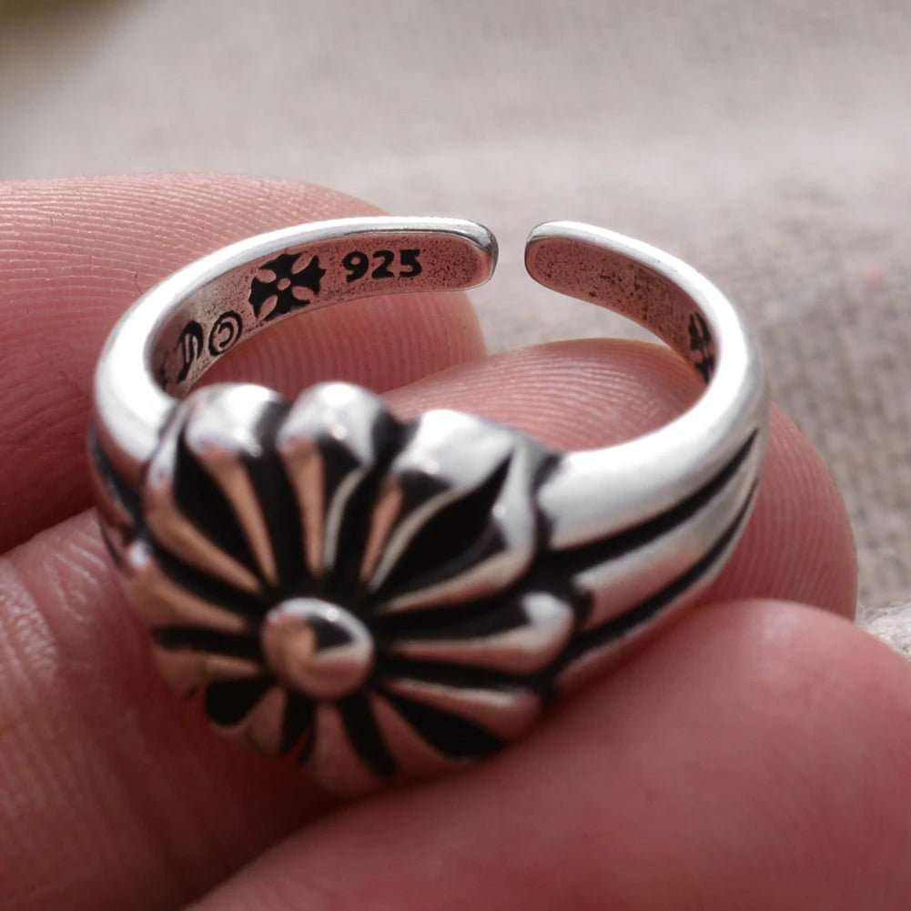 Eleganter Sonnenblumen-Damenring - Silberplattiertes Schmuckstück für besondere Anlässe