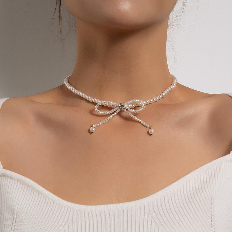 Kostbare Bowknot Perlenperlen Halskette