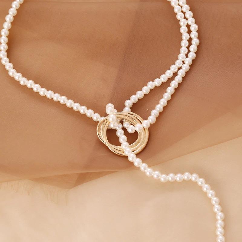 Kostbare Perlenkette Und Armbandschmuck