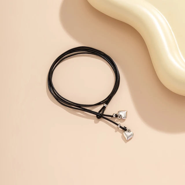 Bohemia Schwarzes Leder Wachslinie Fußkettchen mit kleinem Herzanhänger für Frauen Schmuck Sommer Strand