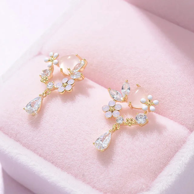Romantische Zirkonblumenstecker für Frauen Koreanische Kristall süße Schmetterlingsblumen Tulpen exquisiter Ohrring Party Charm Schmuck