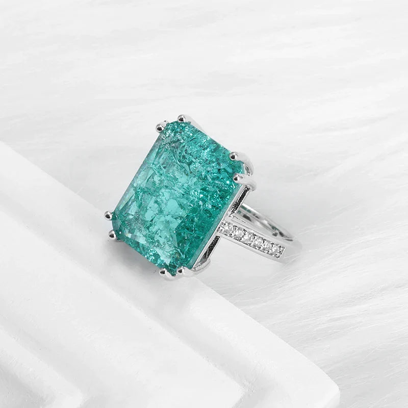 Offener Ring mit hohlem Zirkon im exquisiten Design der Spitzenklasse