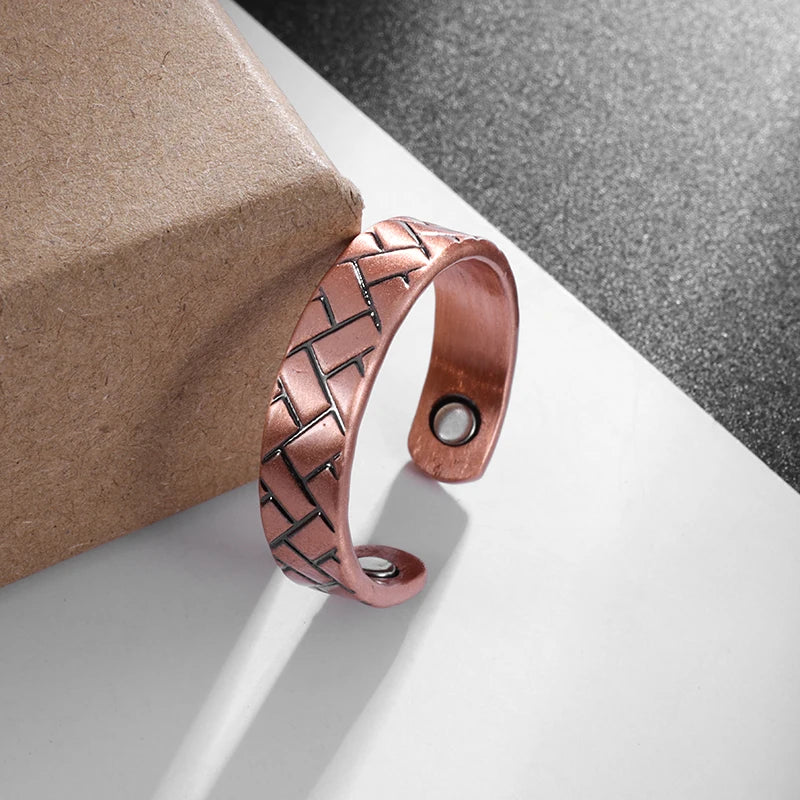 Offener Ring mit hohlem Zirkon im exquisiten Design der Spitzenklasse