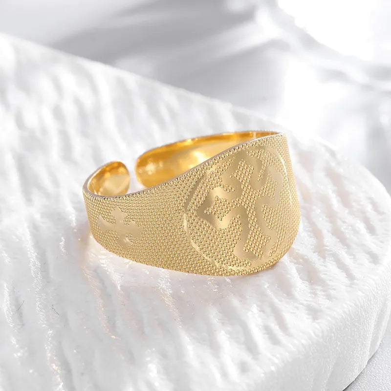 Offener Ring mit hohlem Zirkon im exquisiten Design der Spitzenklasse