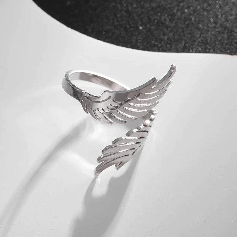 Offener Ring mit hohlem Zirkon im exquisiten Design der Spitzenklasse