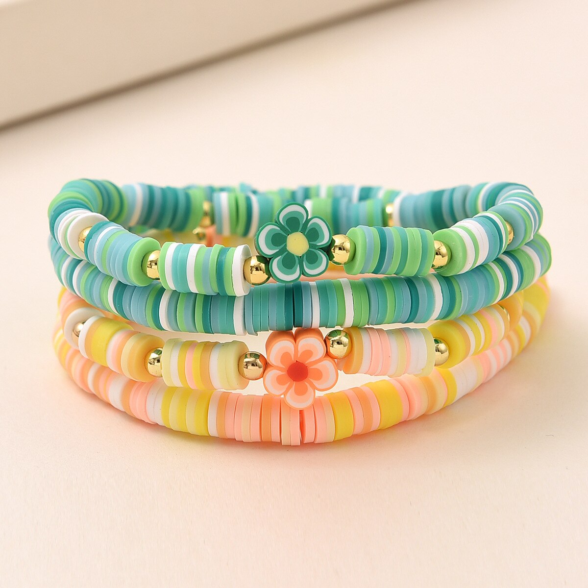 2pcs Bunte Weiche Ton Niedlichen Blumen Charme Armband