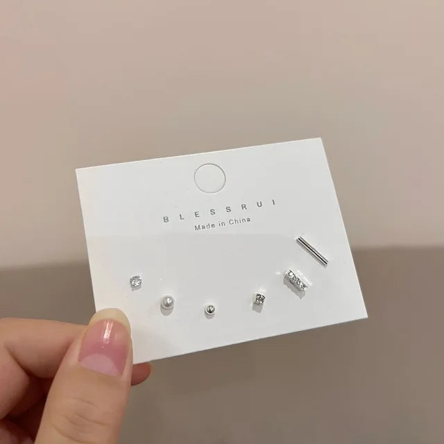 Modische geometrische Ohrringe mit glänzenden Strassperlen für Frauen und Mädchen