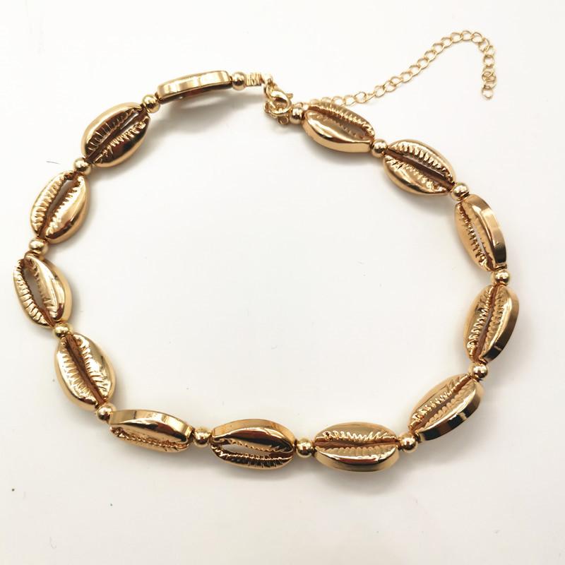 Halskette Und Armband Von Meeresschalen Und Perlen