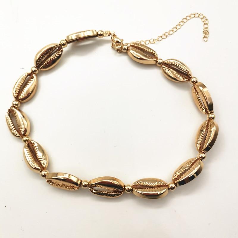 Halskette Und Armband Von Meeresschalen Und Perlen