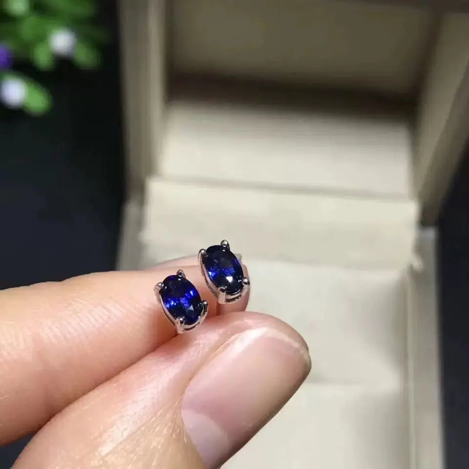 Exquisite S925 Silver Platinum Plated Stud Earrings with Natural Sri Lankan Sapphire