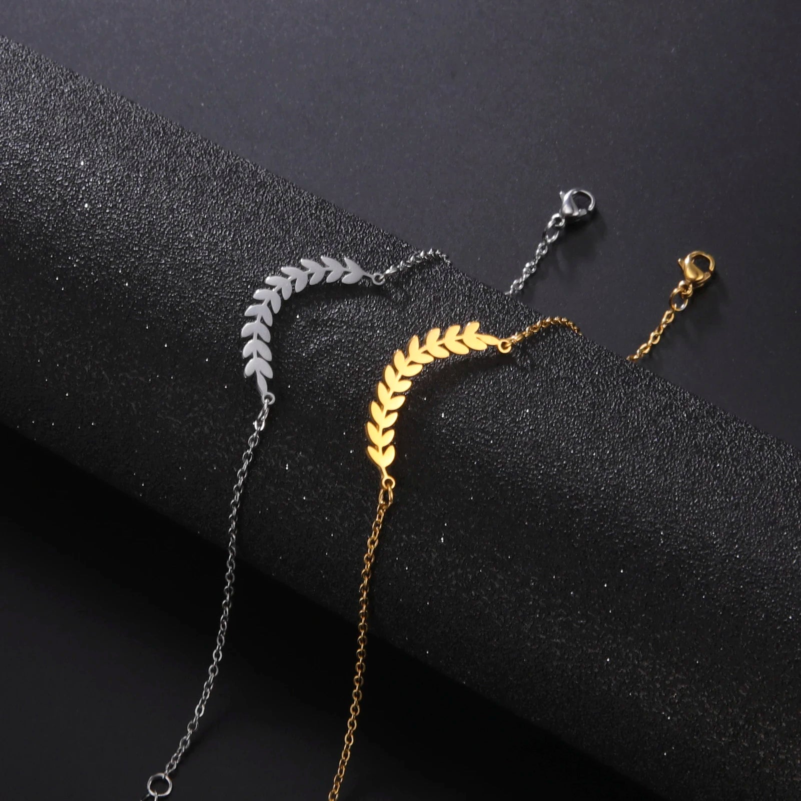 Boho Fußkettchen aus Edelstahl mit Weizenohr-Anhänger - Sommer Schmuck für Frauen