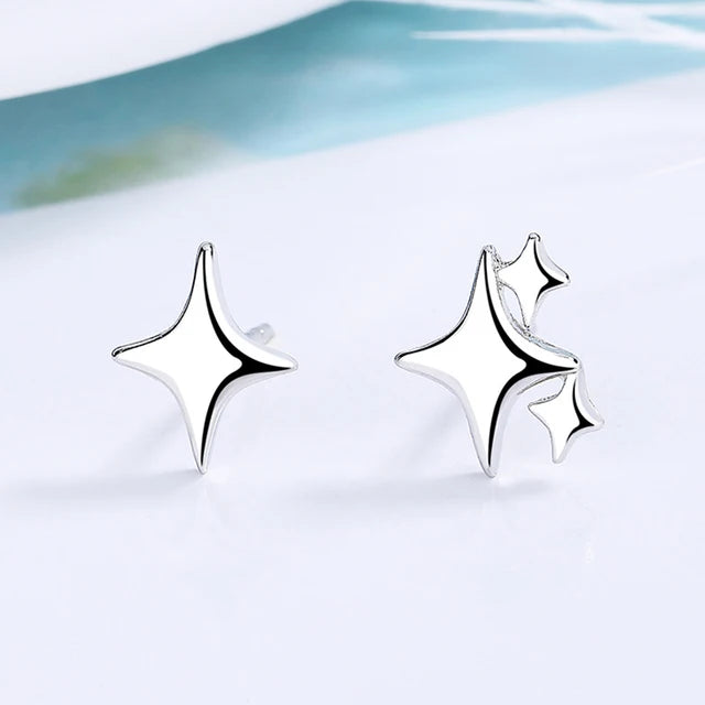 Silberfarbene Sternenohrringe für Mädchen Y2K Frauen Geschenke niedliche Bankettasymmetrie einfacher Ohrring Schmuck Dropshipping Großhandel