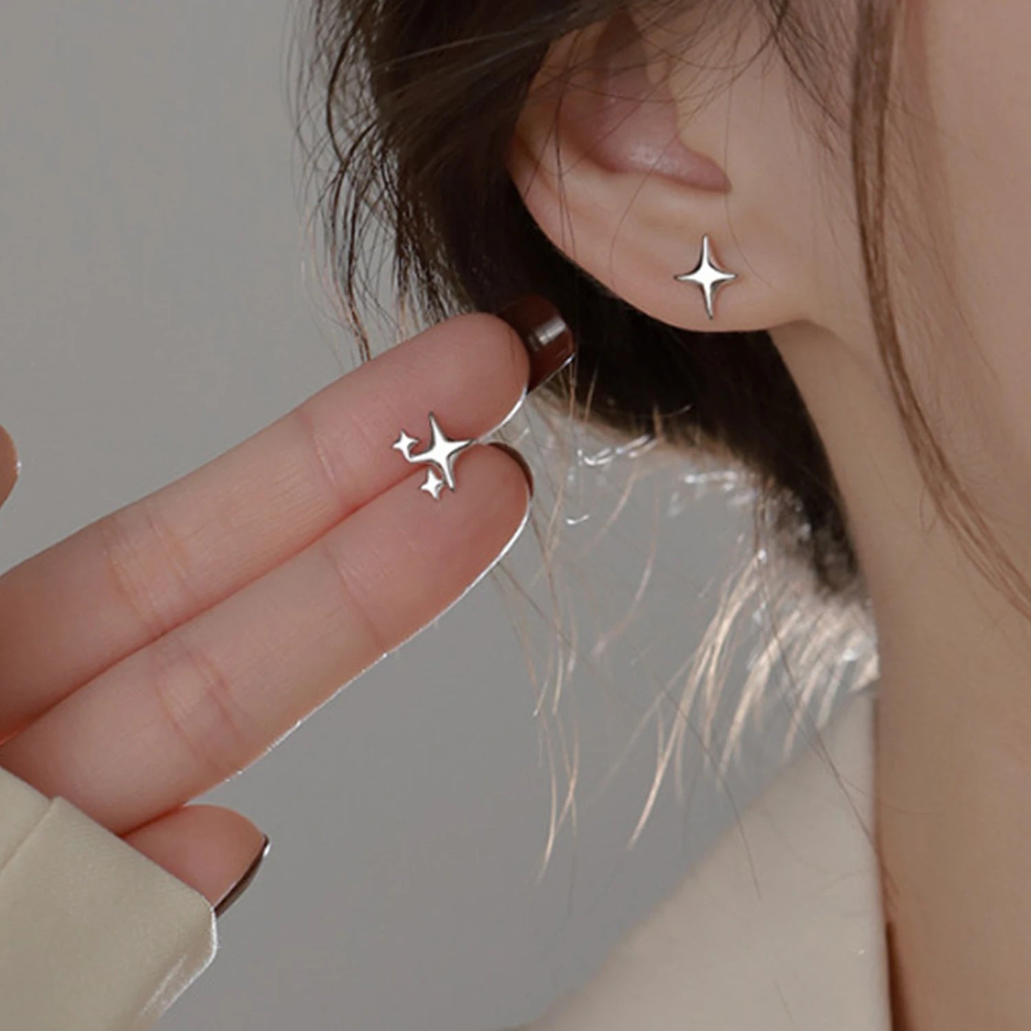 Silberfarbene Sternenohrringe für Mädchen Y2K Frauen Geschenke niedliche Bankettasymmetrie einfacher Ohrring Schmuck Dropshipping Großhandel