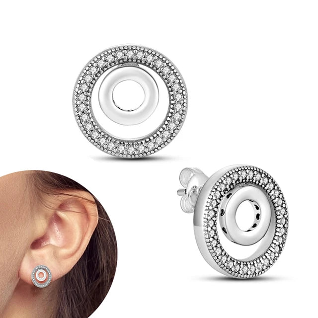 Luxuriöses Silber-Plattiertes Ohrstecker-Set mit kleinen Herzen, Federn und Kronen