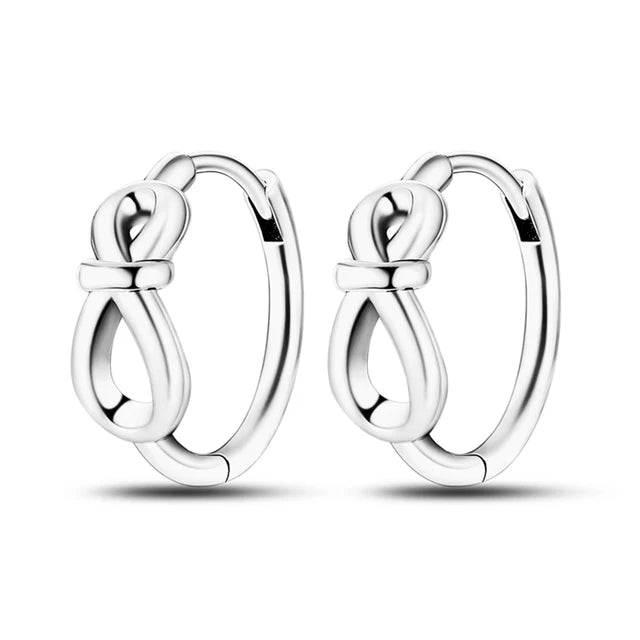 Luxuriöses Silber-Plattiertes Ohrstecker-Set mit kleinen Herzen, Federn und Kronen