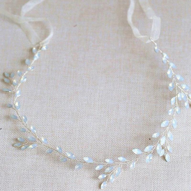 Atemberaubender Und Eleganter Strass Kopfstück Mit Rebstärke