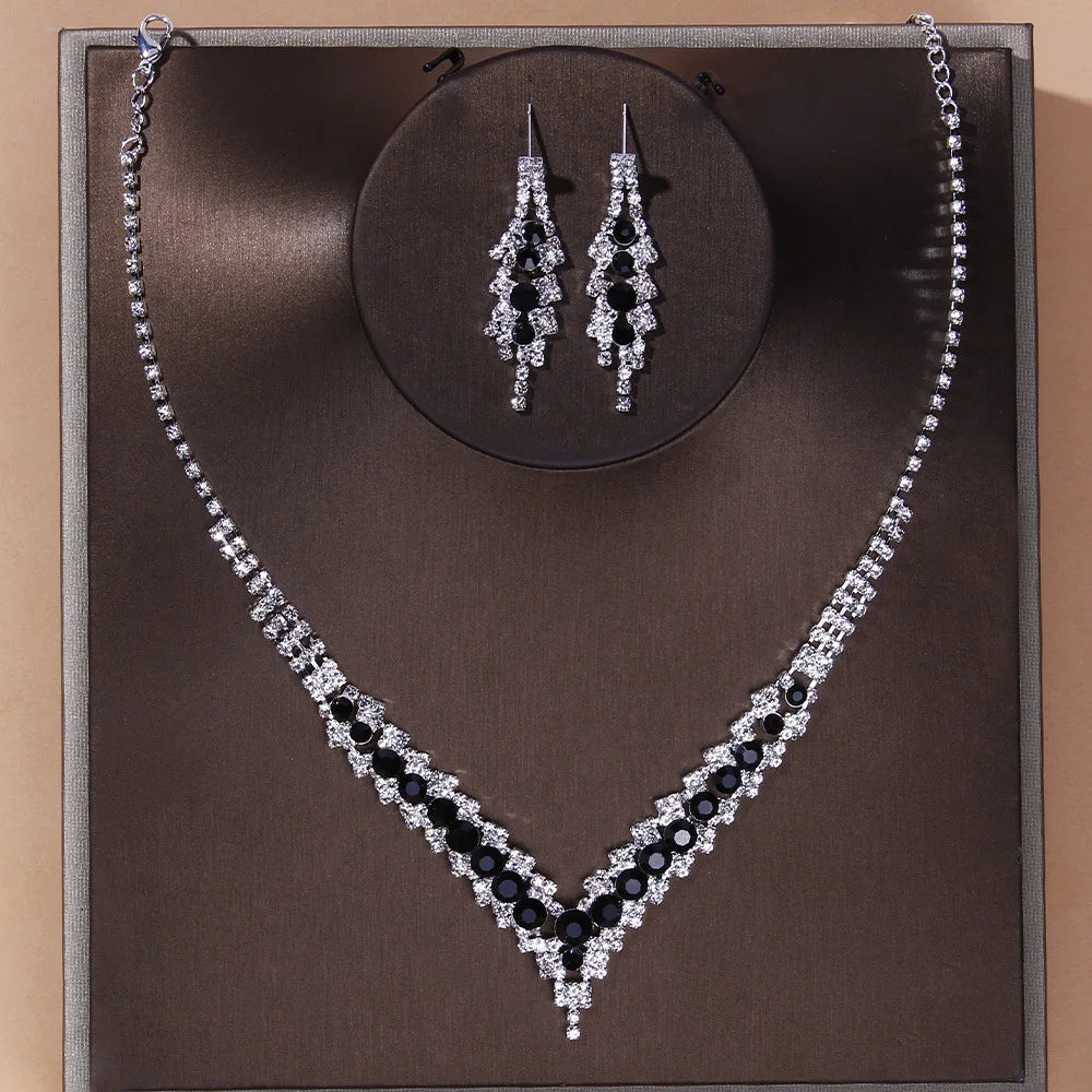 Elegantes blaues Strass-Kristall-Hochzeitsschmuck-Set für Frauen, versilbertes V-förmiges Choker-Halskette-Ohrring-Set