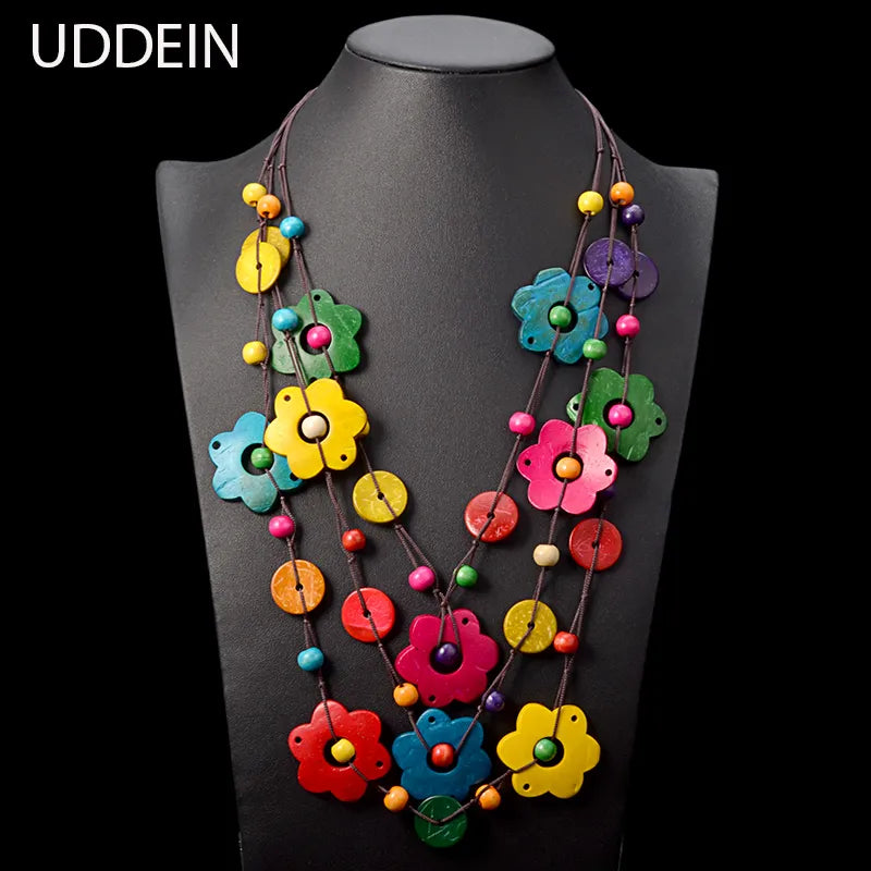 Bohemian Maxi Halskette für Frauen Party Schmuck Mehrschichtige Holzquaste Anhänger Statement Choker Blumenkette Kragen