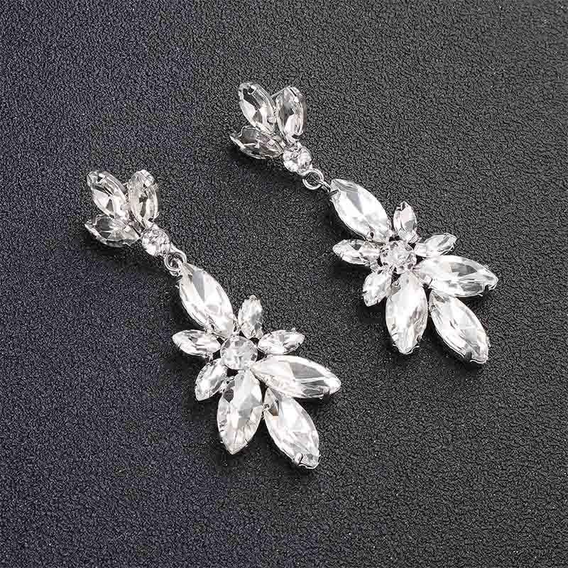 Ultra Funkelnde Brautsturzohrringe Mit Langen Tropfen