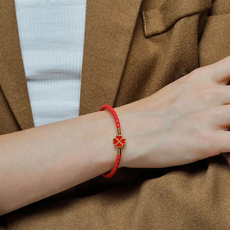 Vierblättriges Kleeblatt geflochtenes Lederarmband