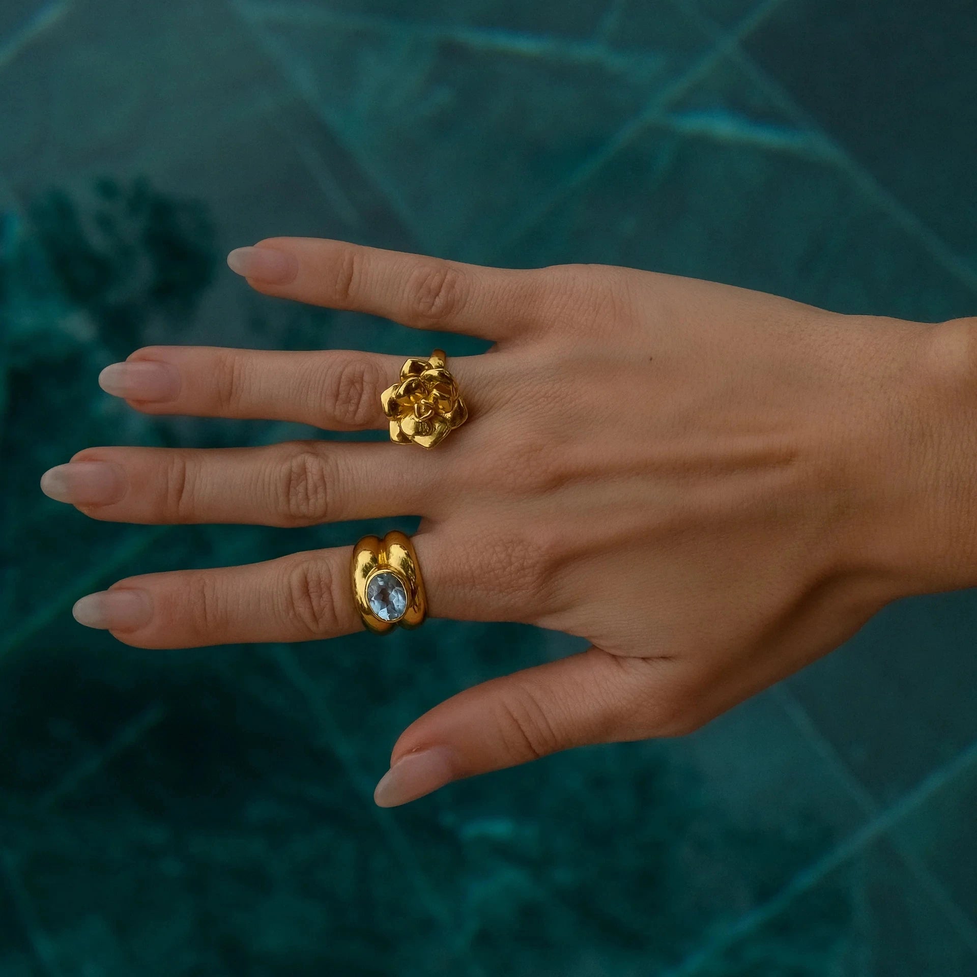 Exquisite Rose Ring in Vintage 18K Gold Color for Women