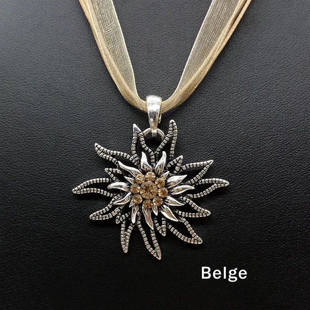 Edelweiss Accessoires für traditionelle Trachtenkostüme mit Strasssteinen