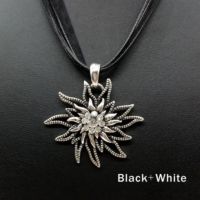 Edelweiss Accessoires für traditionelle Trachtenkostüme mit Strasssteinen