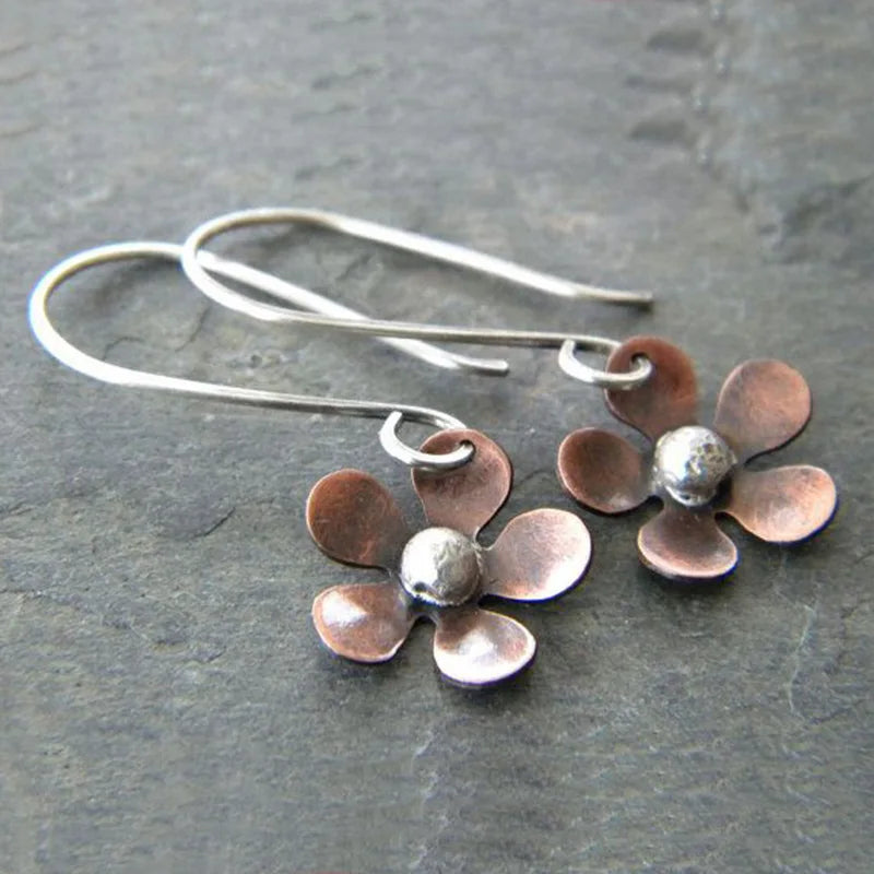 Antike Ethnische Kupferblumen-Hängeohrringe für Frauen