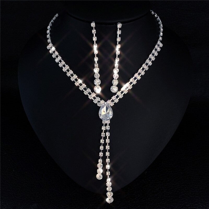 Wunderbarer Strassnetzketten Und Ohrringe Schmuckset