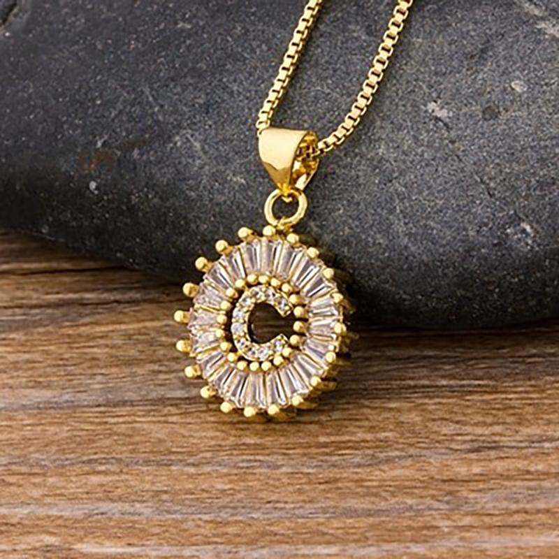 Zirkon Verschönerte Anfängliche Buchstaben Anheitige Halskette